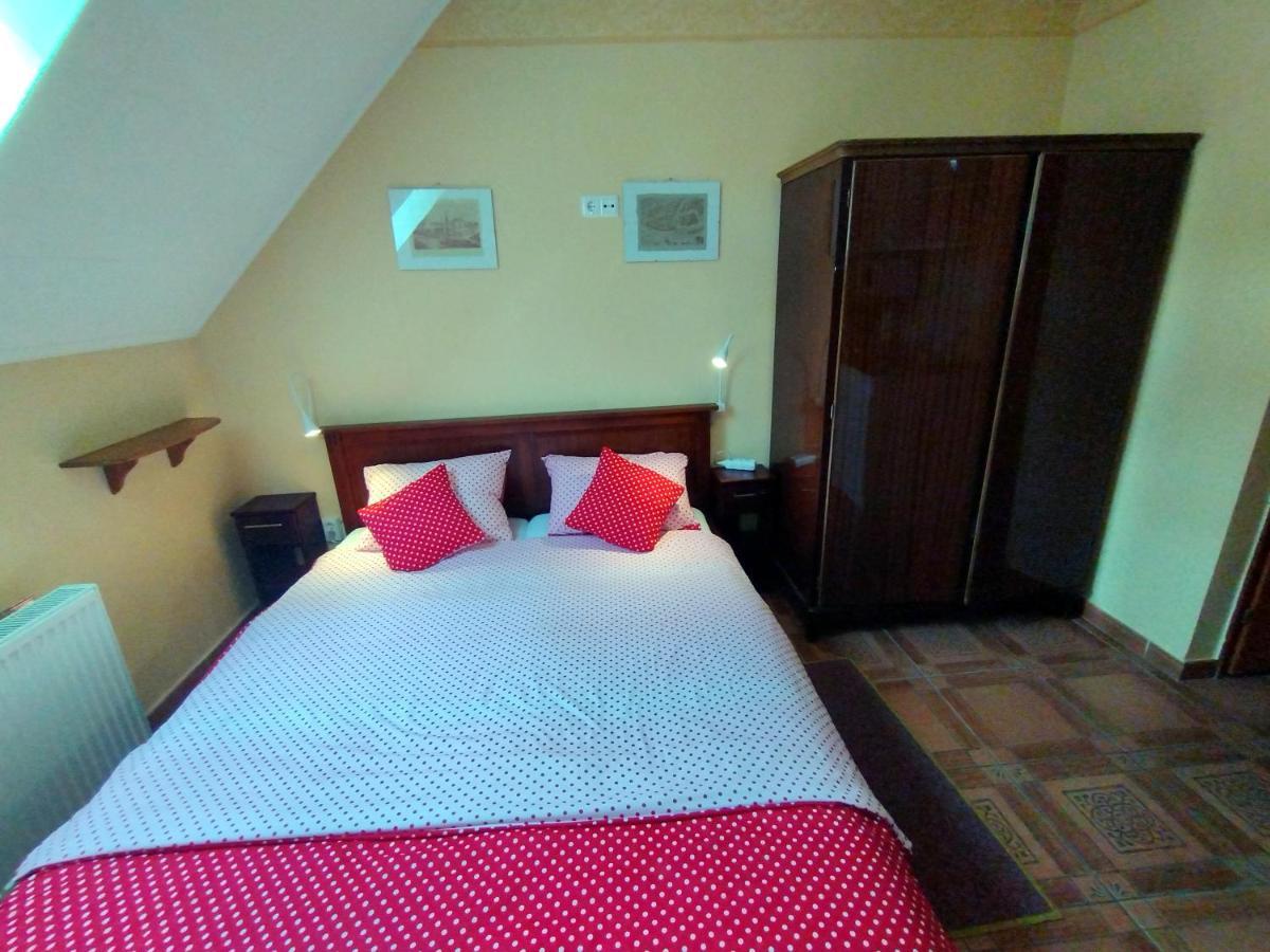 Burg Apartman Gyula Luaran gambar