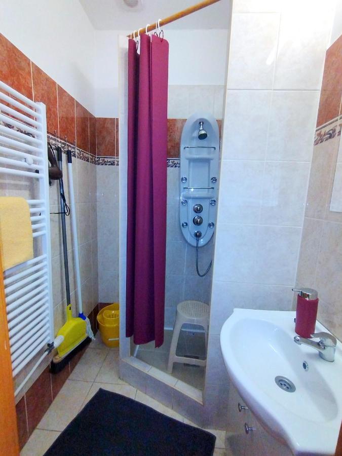 Burg Apartman Gyula Luaran gambar