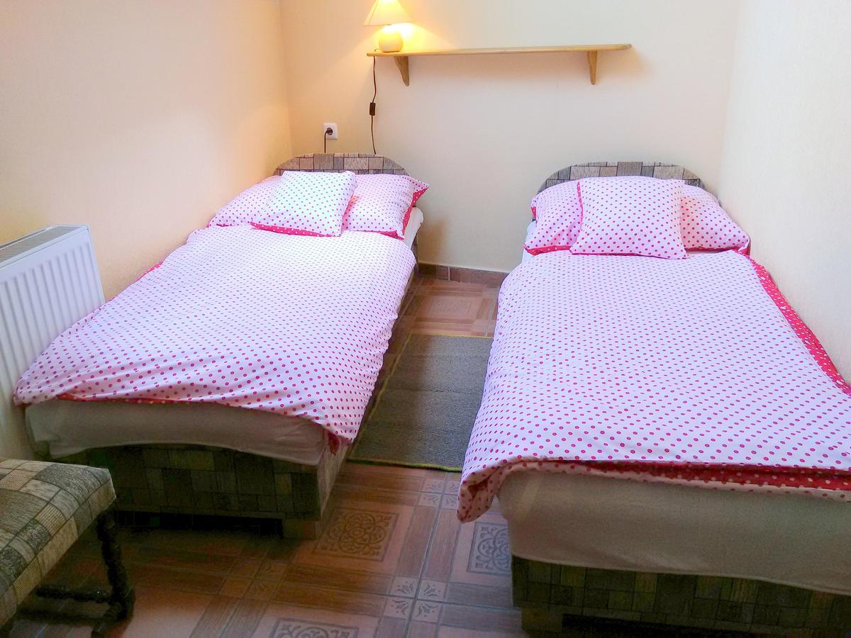 Burg Apartman Gyula Luaran gambar