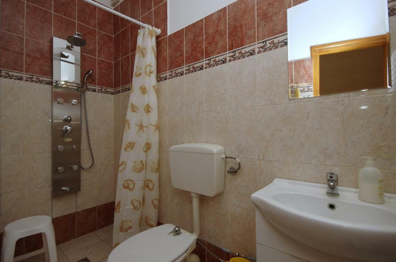 Burg Apartman Gyula Luaran gambar