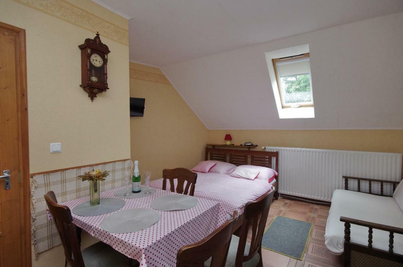 Burg Apartman Gyula Luaran gambar