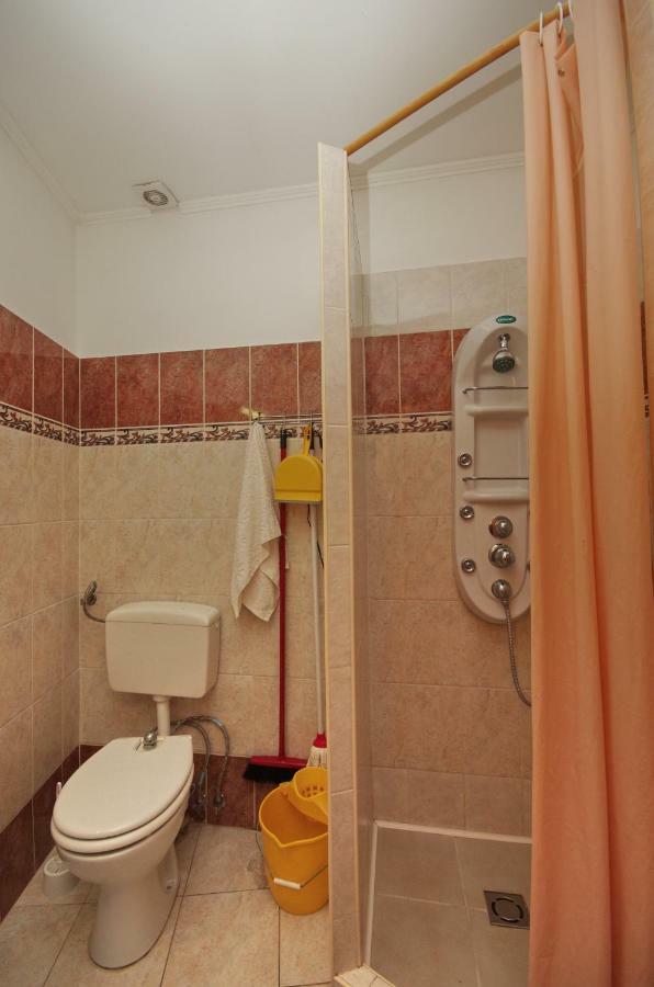 Burg Apartman Gyula Luaran gambar